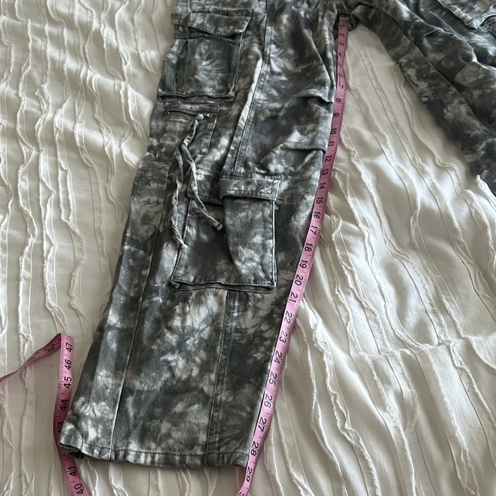 H&M Divided Cargo Pants - Picture 5 of 9
